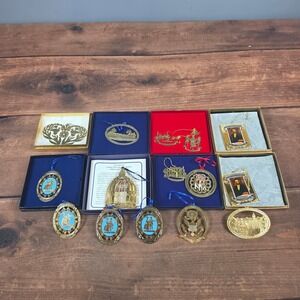 Lot 12 Historical Commemorative Ornaments Gold Tone Abraham Lincoln EXCELLENT